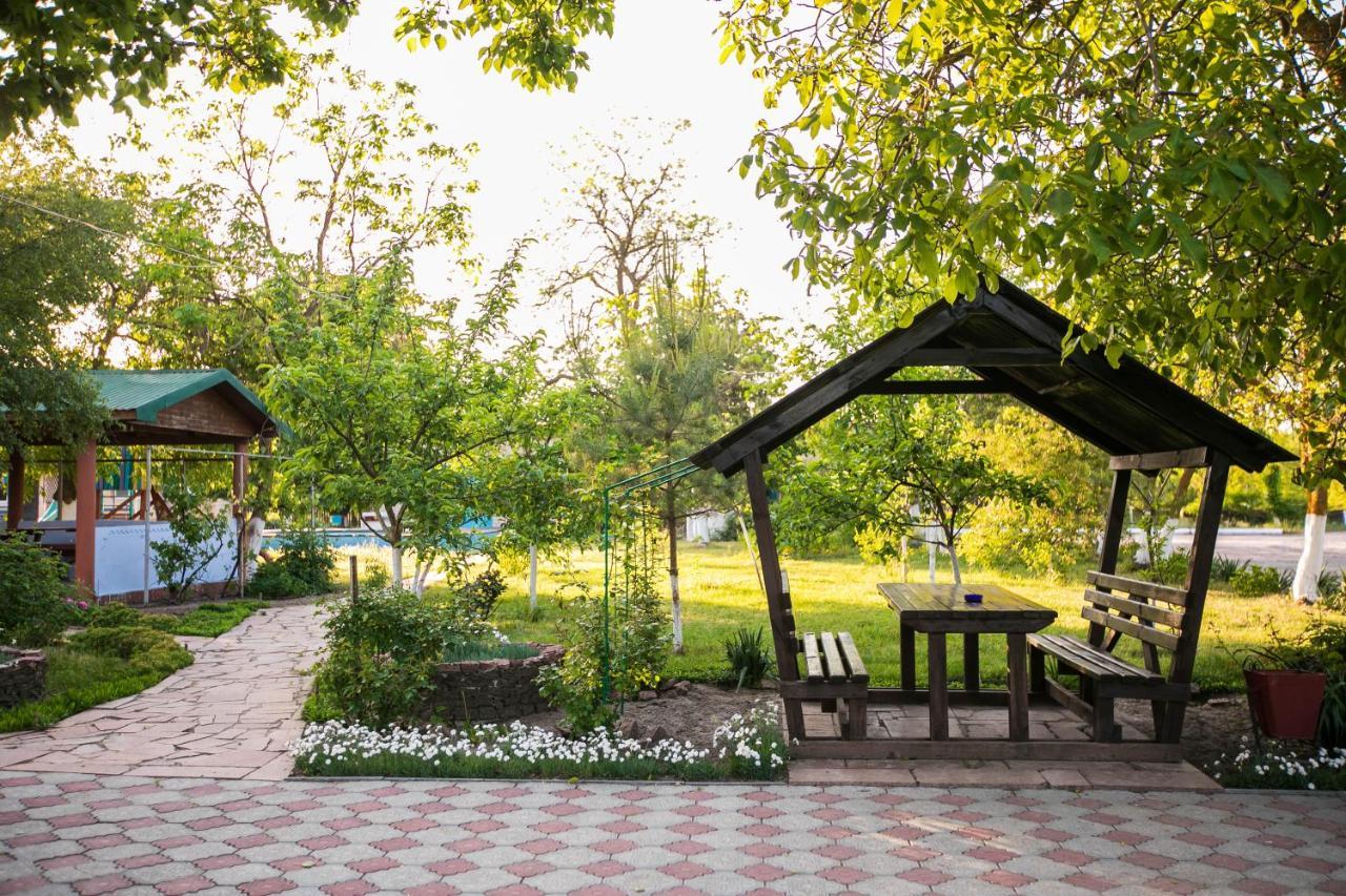 Збурьевский Кут Stara Zbur'yivka Ngoại thất bức ảnh